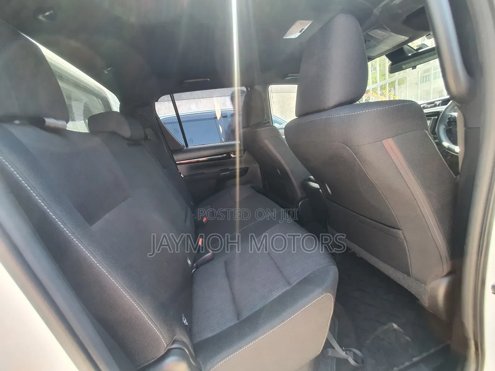 Toyota Hilux 2018 White