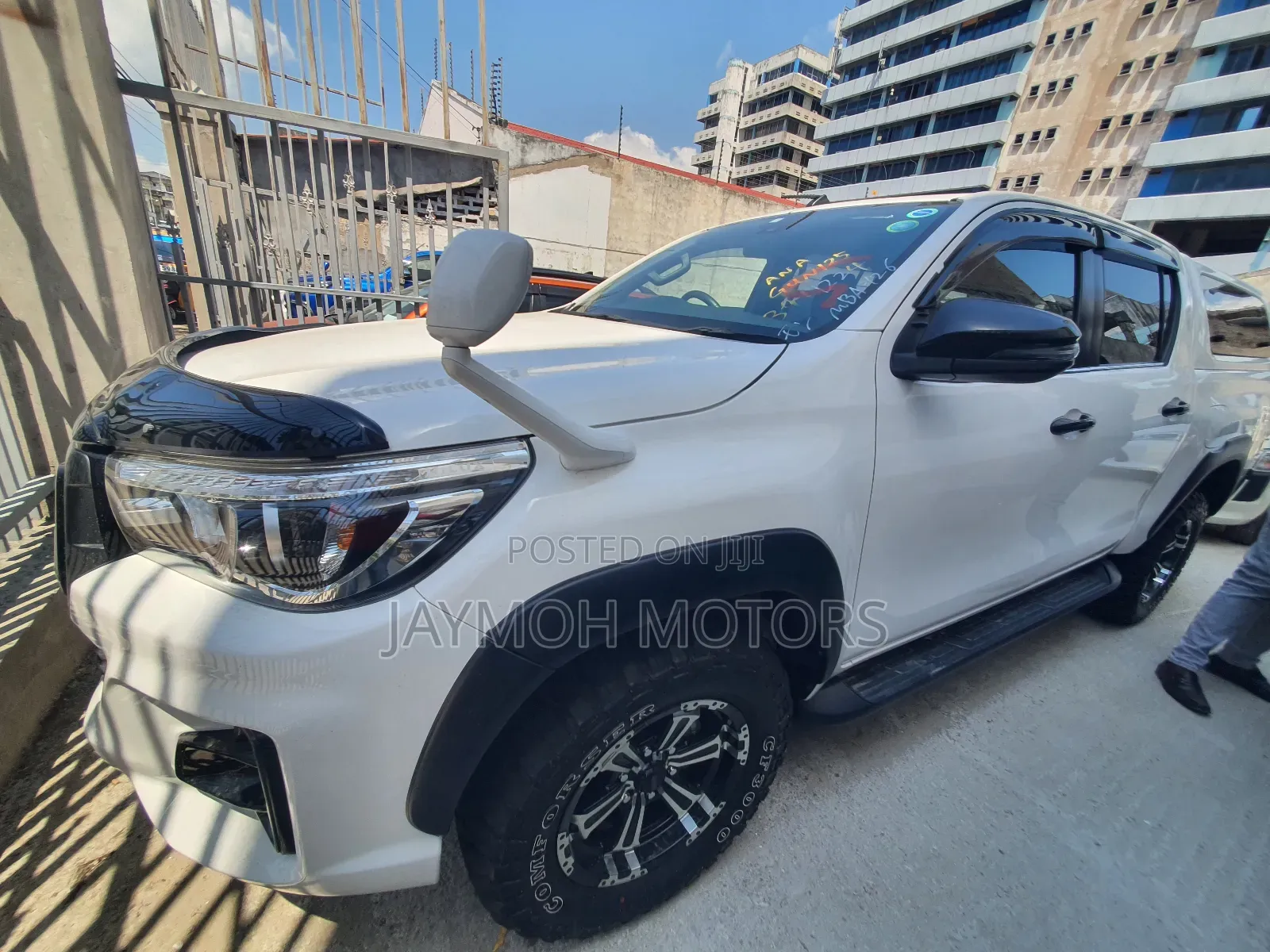 Toyota Hilux 2018 White
