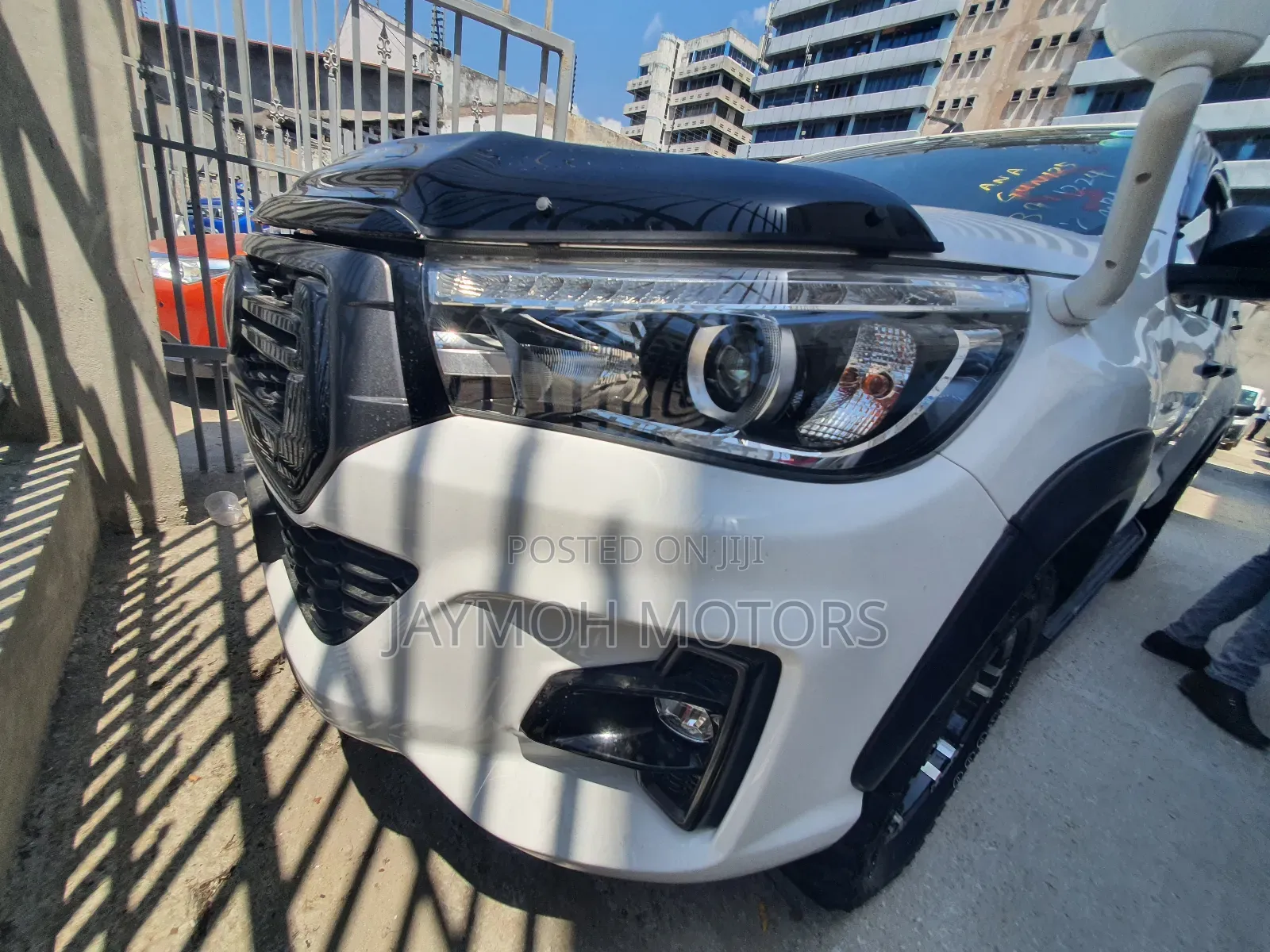 Toyota Hilux 2018 White