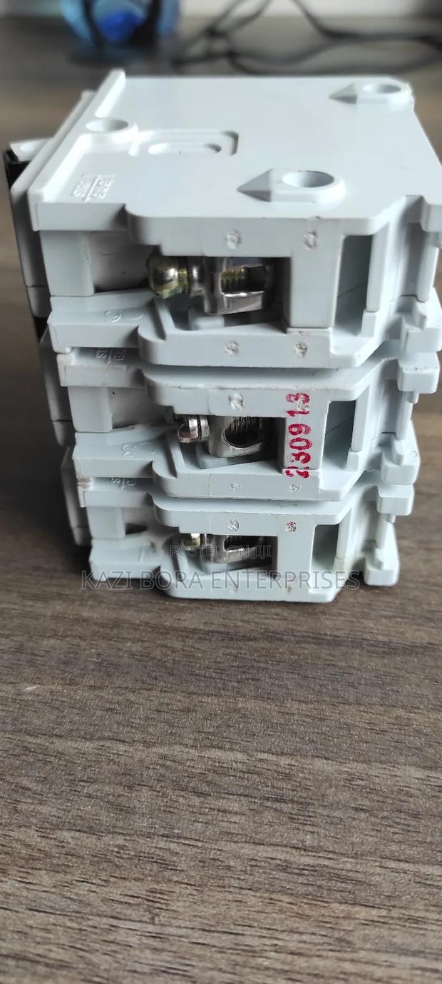 40A Mem 3-Pole MCB - thumbnail 4