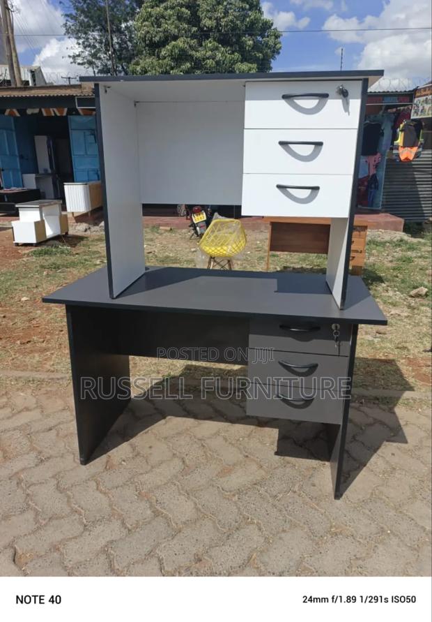 0.9m Office Desk White