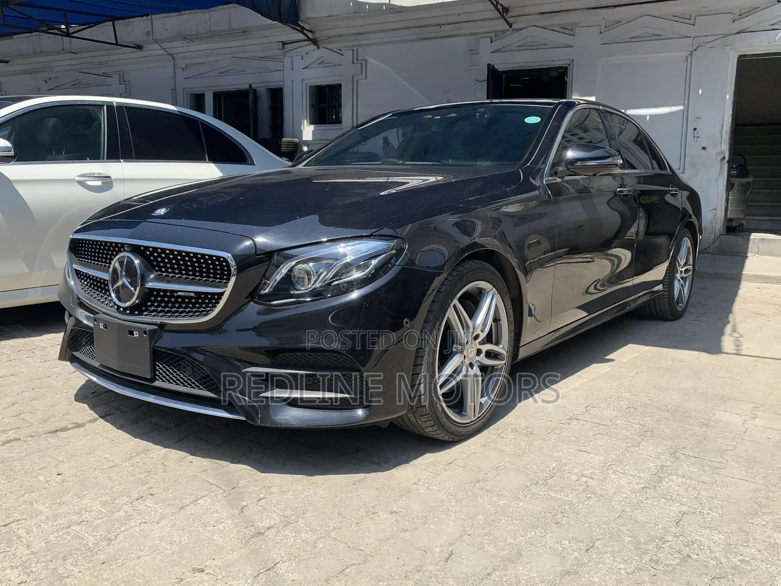 Mercedes-Benz E200 2017 Matt Black