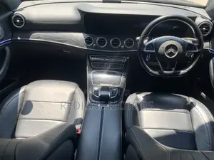 Mercedes-Benz E200 2017 Matt Black