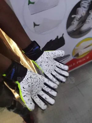 Uhlsport Goalkeeper Gloves