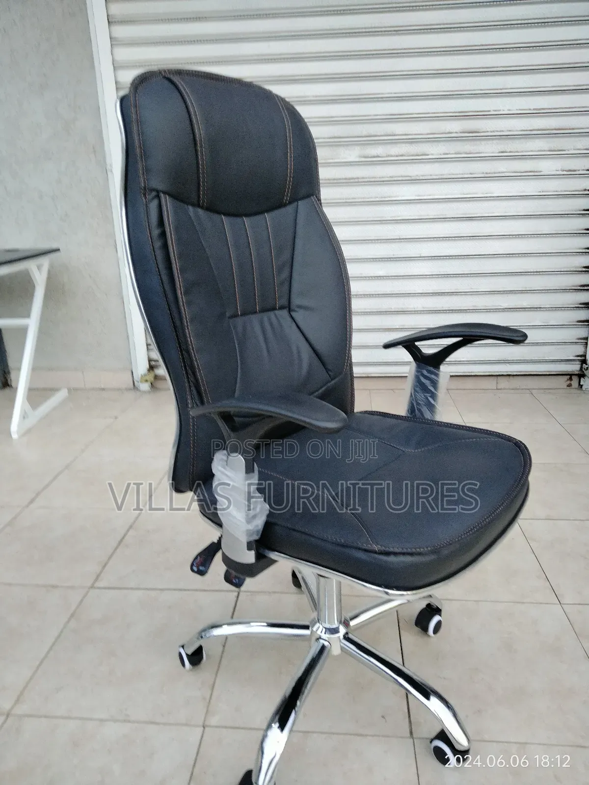 Captain Chair