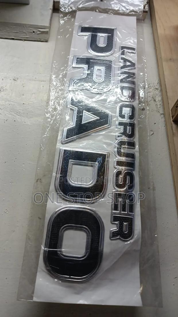 Land Cruiser Prado Boot Badge