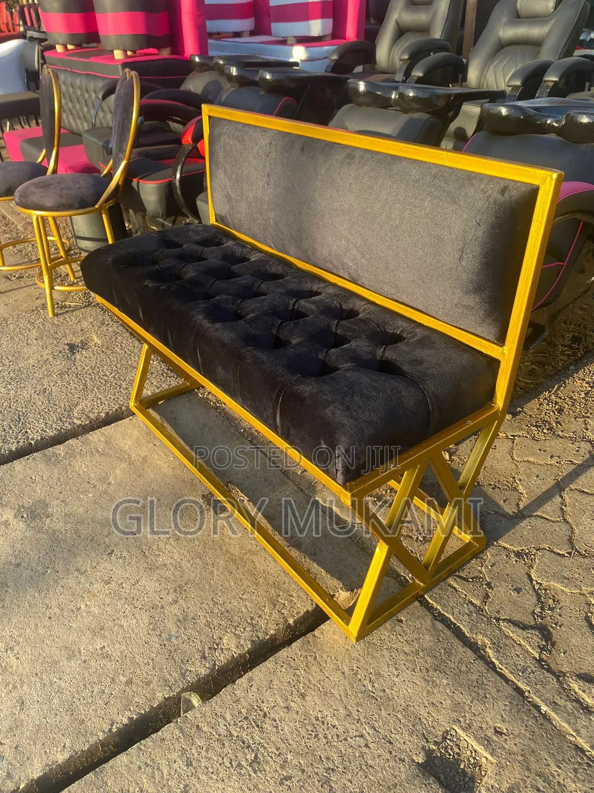 Black Velvet Waiting Chair