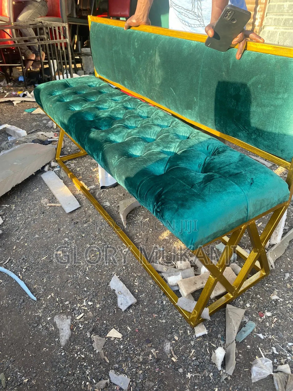 Green Velet Waiting Manicure Bench