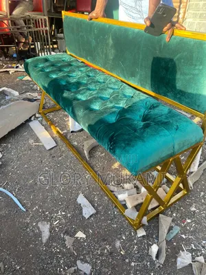 Green Velet Waiting Manicure Bench