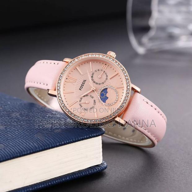 Cute Pink Fossil Ladys Watch