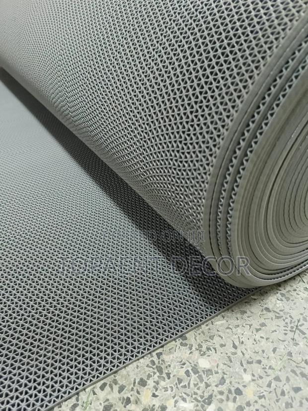 Rolled Grey Perforated ANTISLIP Mat - main view