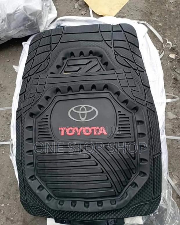 Toyota 5pc Deep Dish Shaped Dust Carpet Mats