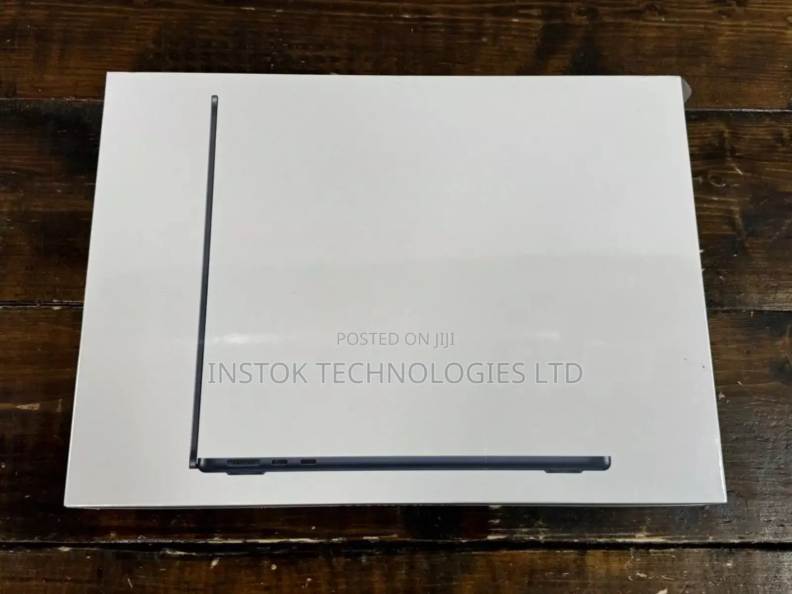New Laptop Apple MacBook Air 2022 M2 8GB Apple M2 SSD 256GB