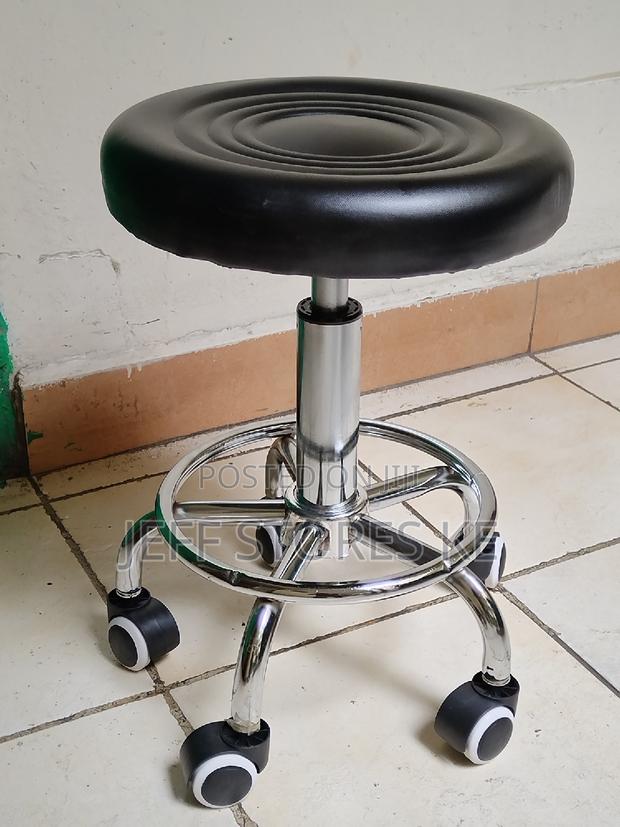 Round Strong Movable Stool - main view