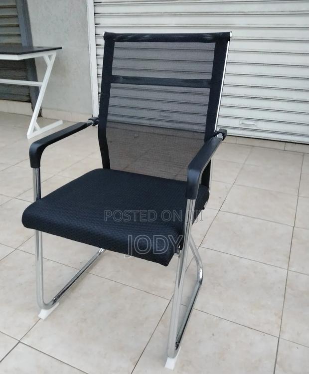 Modern Office Chair - thumbnail 2