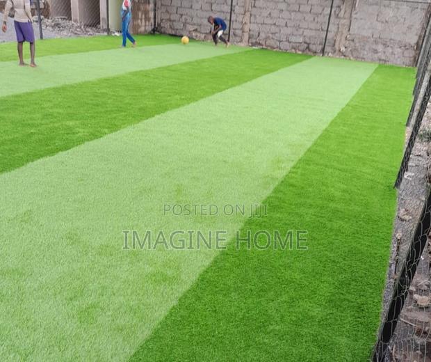 Football Pitch Ith Both Dark/Light Green Grass Carpet