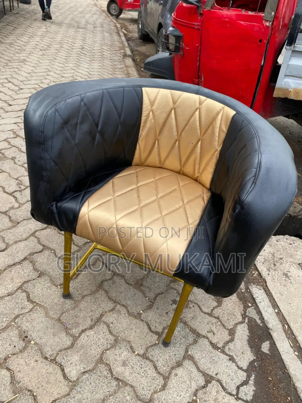 Black Gold Manicure Styling Chairs