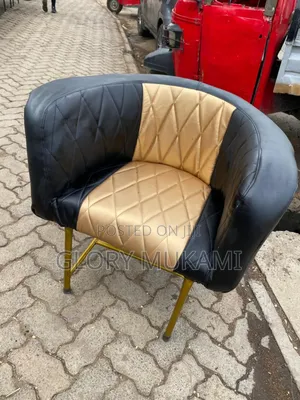 Black Gold Manicure Styling Chairs