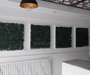 Artificial Wall Hedges Wall Decoration on Coffee Shop - thumbnail 2