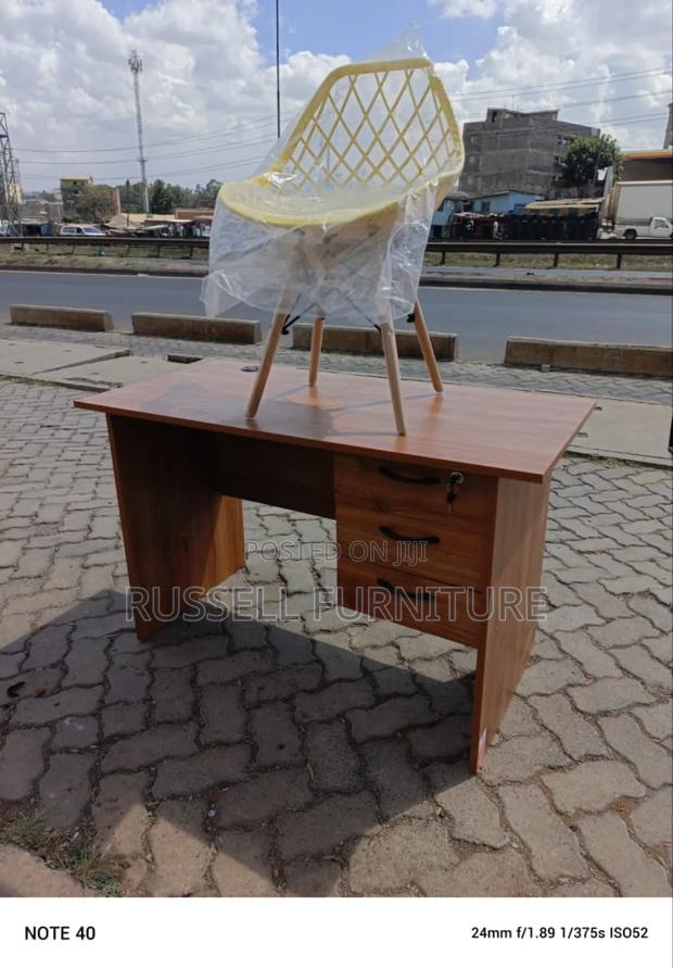 Modern Executive Desk Table - main view