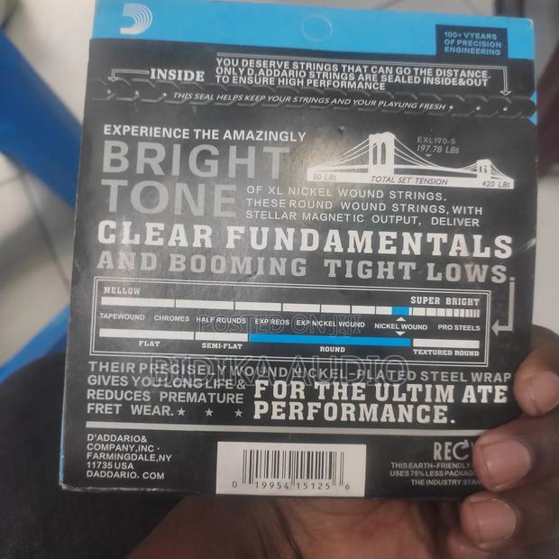 D Addario Bass Guitar 4 Strings - thumbnail 3
