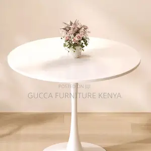 Dinning Tables:Simplistic Circular-Shaped Dining Table