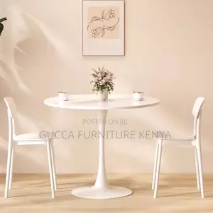 Dinning Tables:Simplistic Circular-Shaped Dining Table
