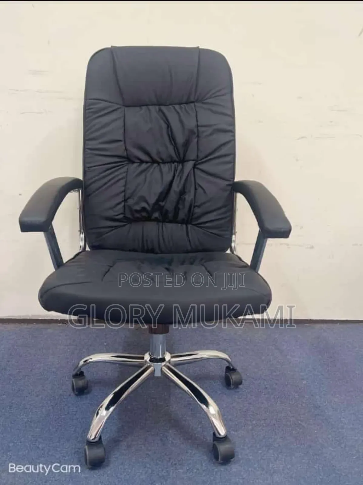 Black Adjustable Office Chair