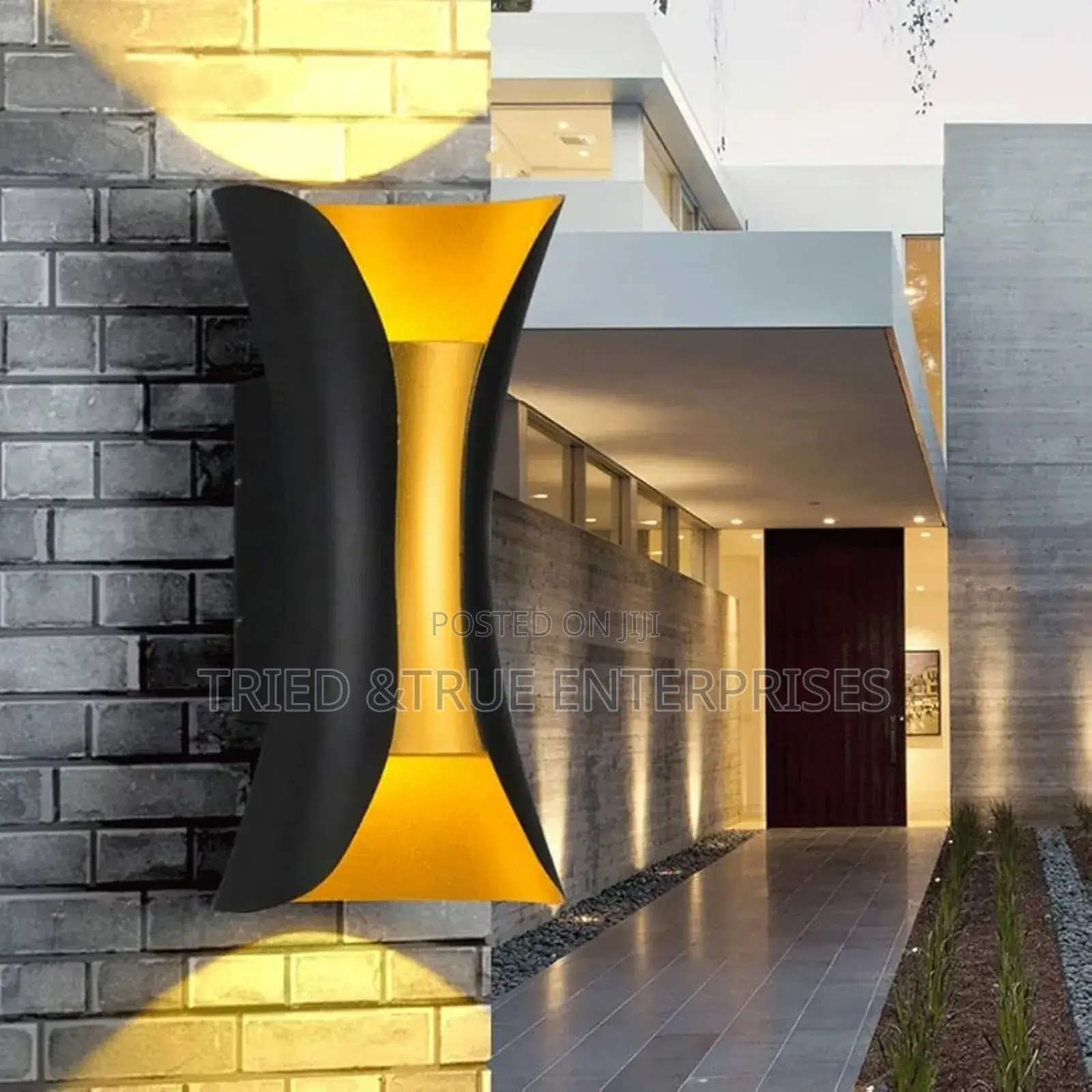 Elegant Wall Bracket Light Ju8