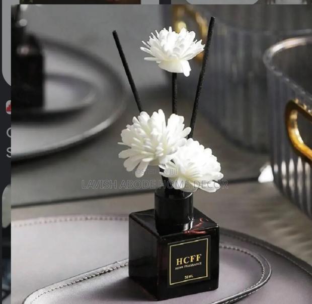 Reed Diffuser Air Freshner - thumbnail 2