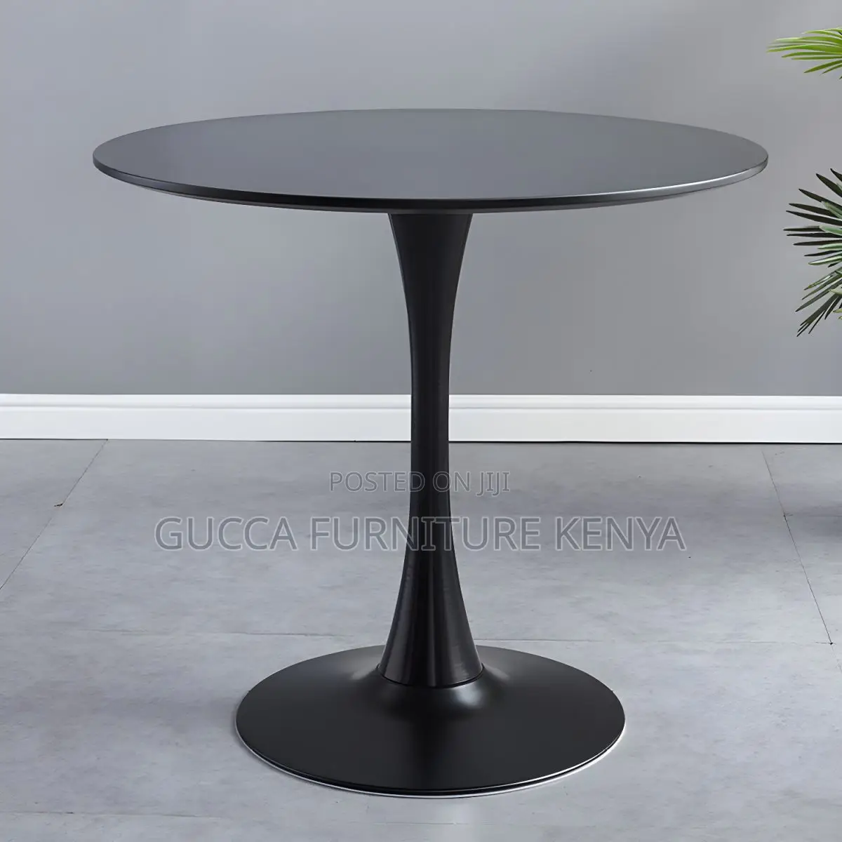 Dining Tables: Round Modern Style Solid Wood Dining Table