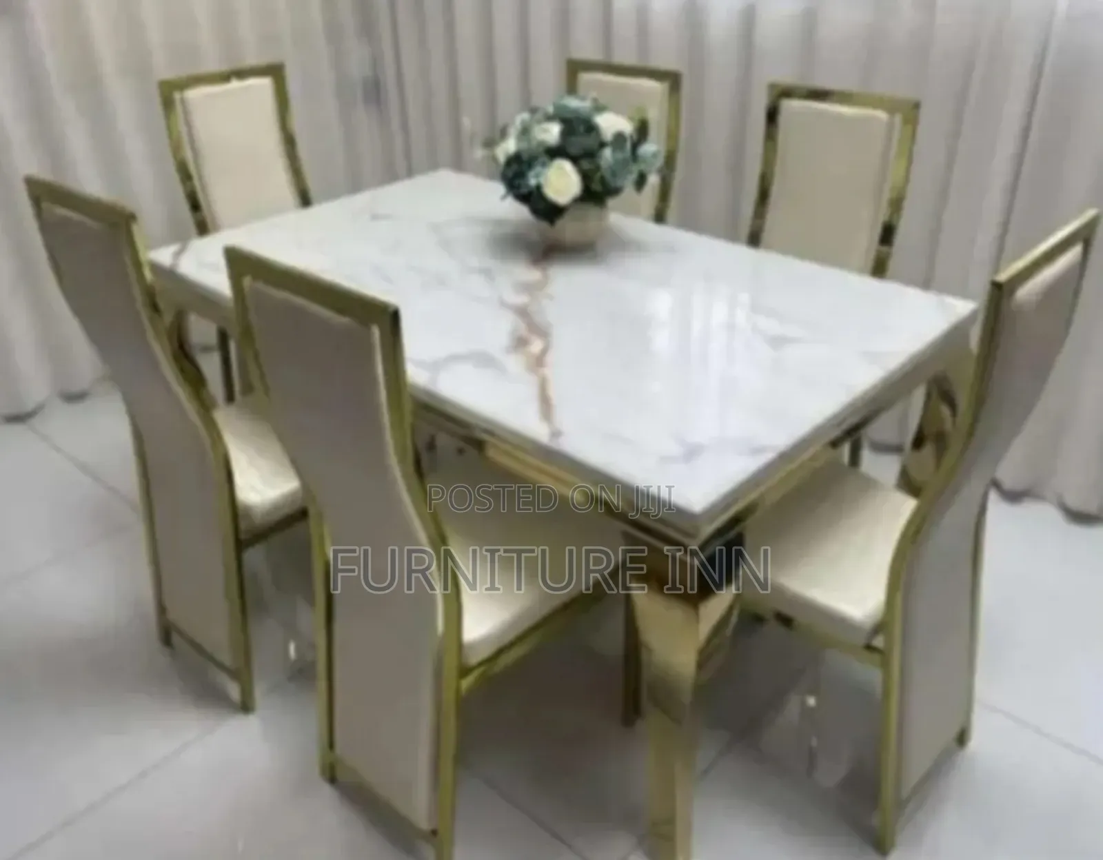 Luxurious Marble Dinning Table Set
