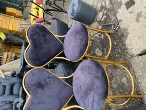 Black Velvet Styling Manicure Chairs
