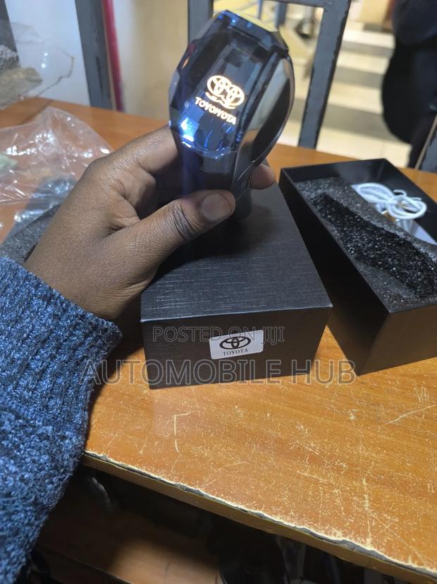 Toyota, Mercedes, Subaru, Lexus Led Gear Knob Vip