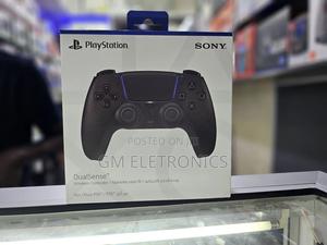 New Sony Playstation 5 Controller- Black. - main view