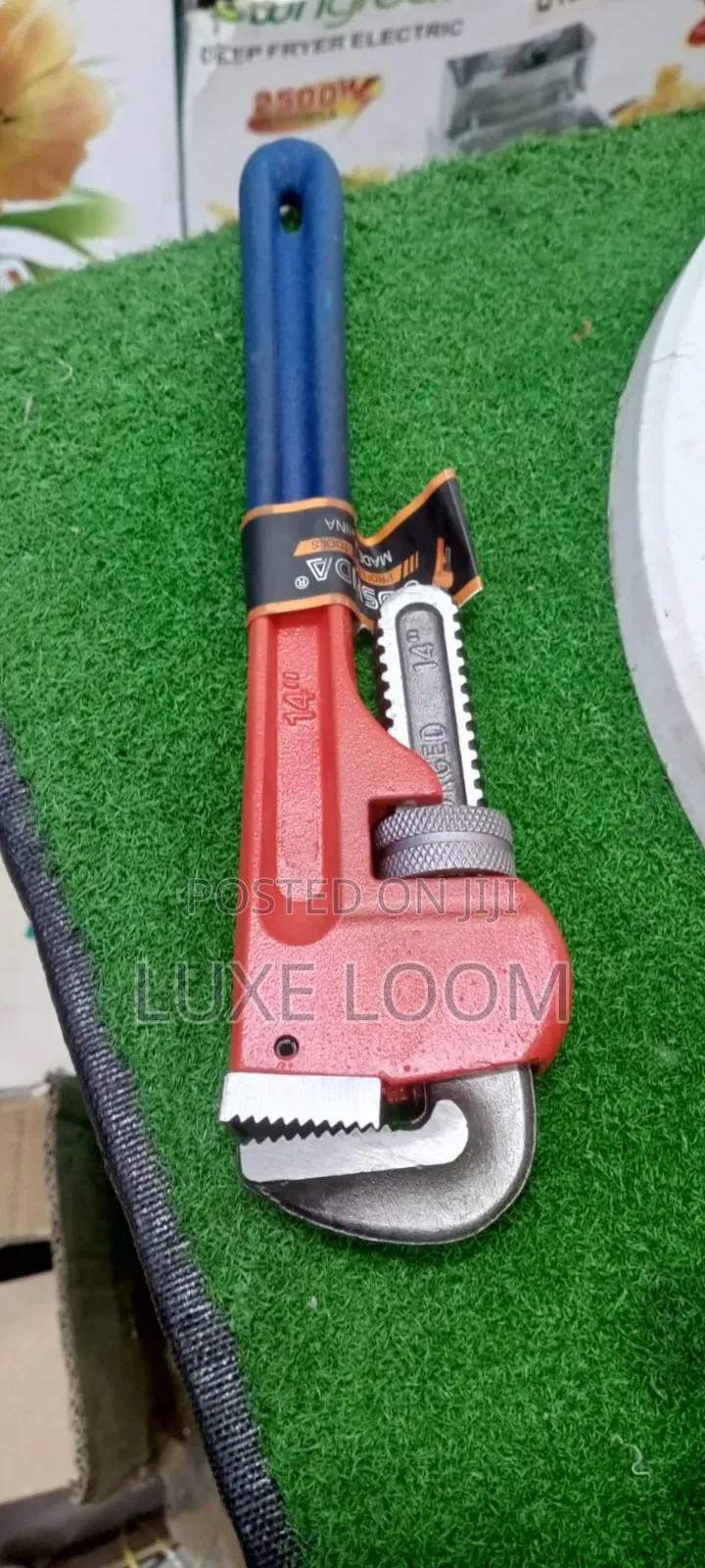 Adjustable Pipe Range