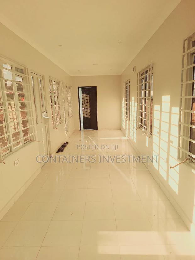 40ft Open Plan Office- 100% Tailor Made. - thumbnail 5