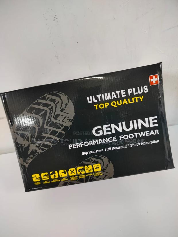 Ultimate Plus Safety Boots - main view