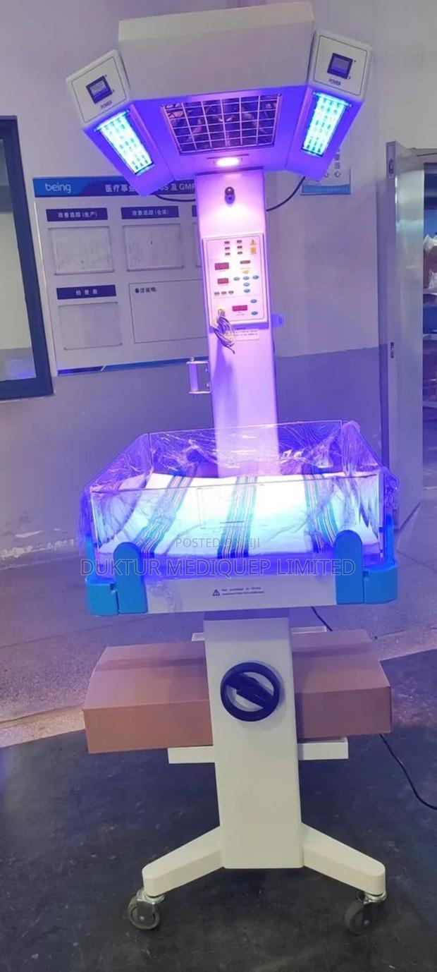 Baby Warmer With Phototherapy - main view