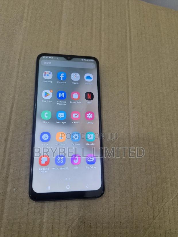 Samsung Galaxy A12 128 GB Blue - main view