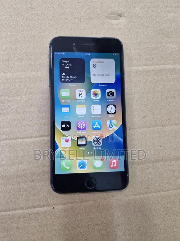 Apple iPhone 8 Plus 64 GB Black