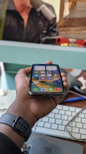 Apple iPhone X 64 GB Black