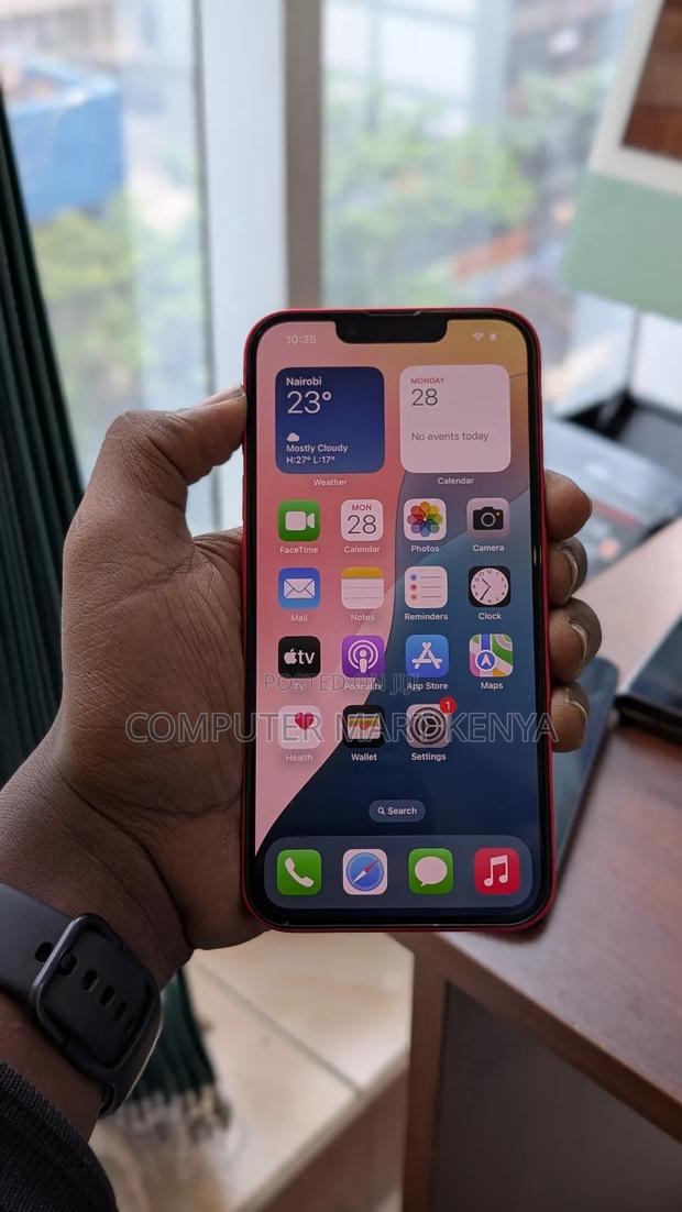 Apple iPhone 14 128 GB Red - main view