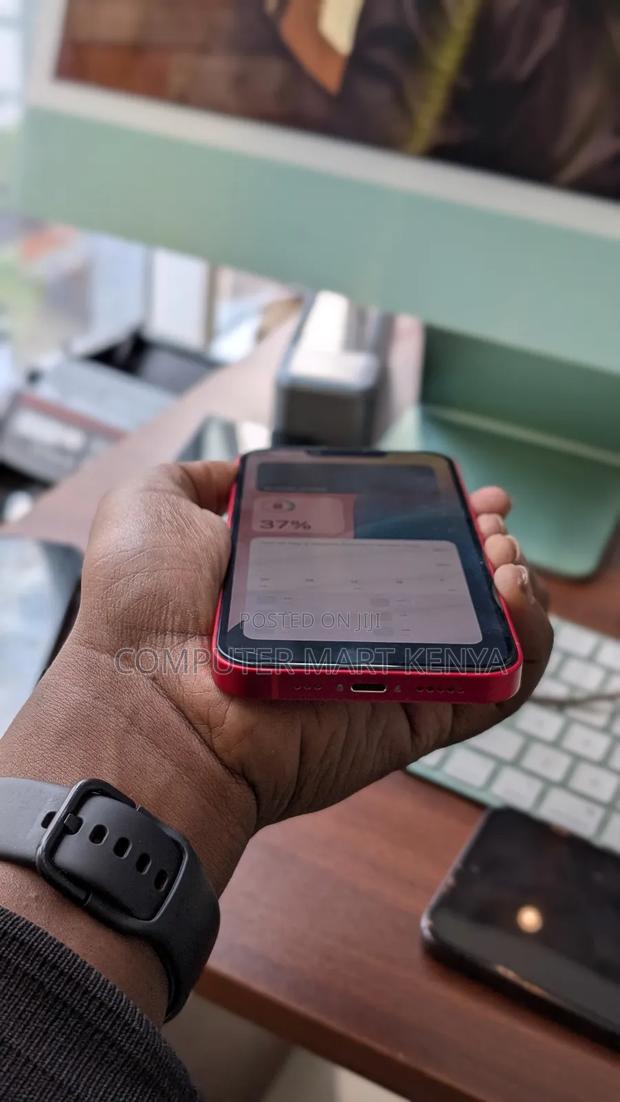 Apple iPhone 14 128 GB Red - thumbnail 3