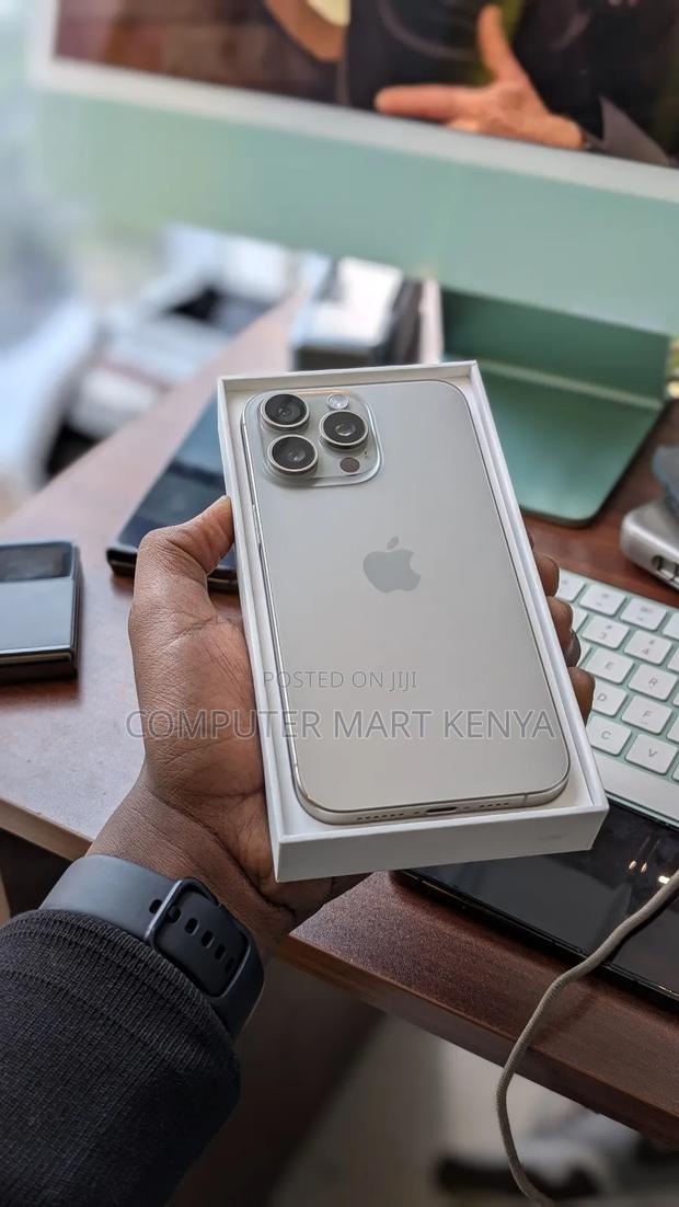 Apple iPhone 15 Pro Max 256 GB - thumbnail 2