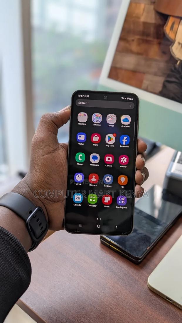 Samsung Galaxy S23 FE 256 GB Black - main view