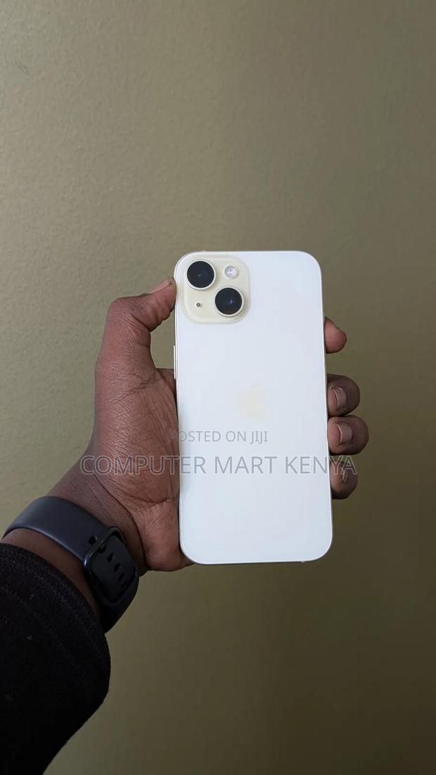 Apple iPhone 15 128 GB Yellow - thumbnail 5