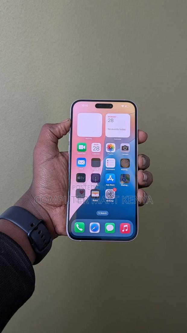 Apple iPhone 15 128 GB Pink - main view