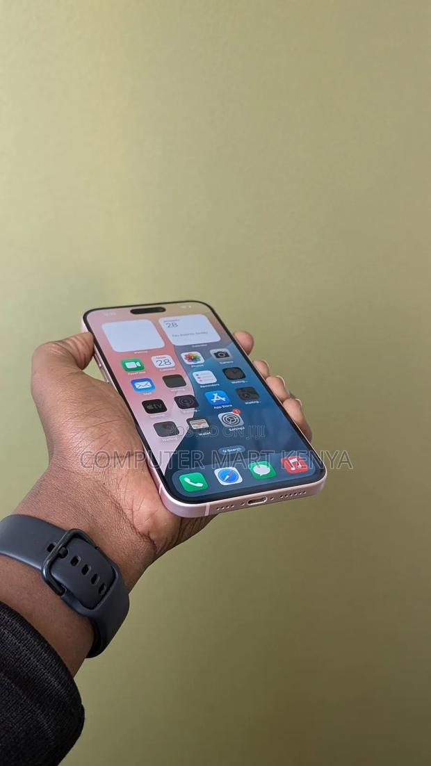 Apple iPhone 15 128 GB Pink - thumbnail 3