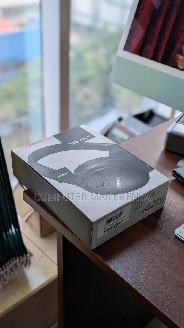 Bose Quietcomfort SE Headphones - thumbnail 3